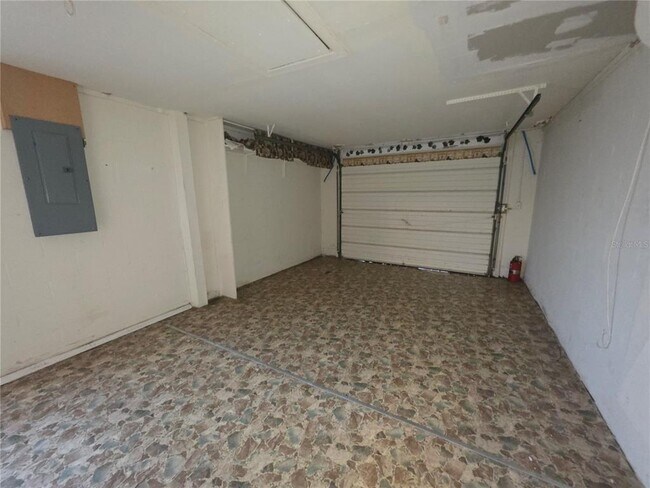 Building Photo - 3431 Overland Dr