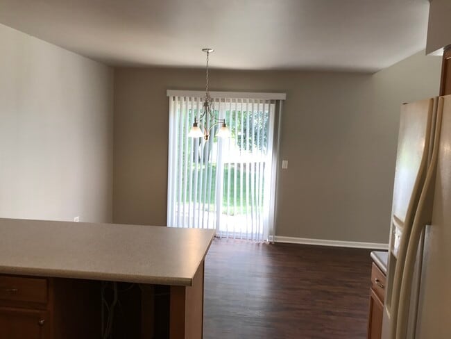 Building Photo - 538 Mallard Ln