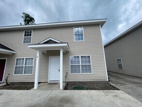 Building Photo - 1803 Hickory Ave