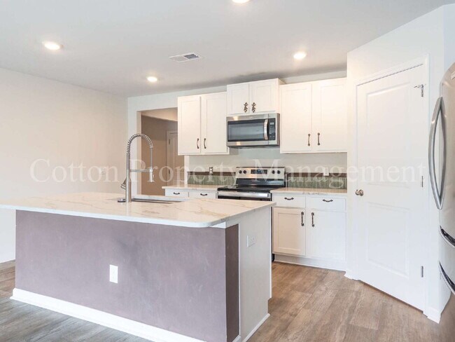 Building Photo - 6224 Centipede Pl