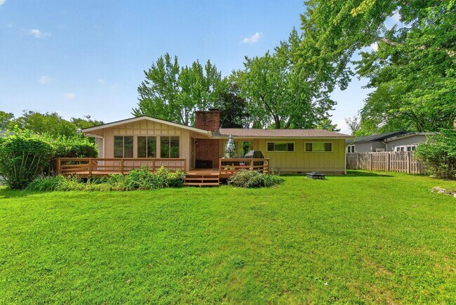 Building Photo - 3900 Schirtzinger Rd