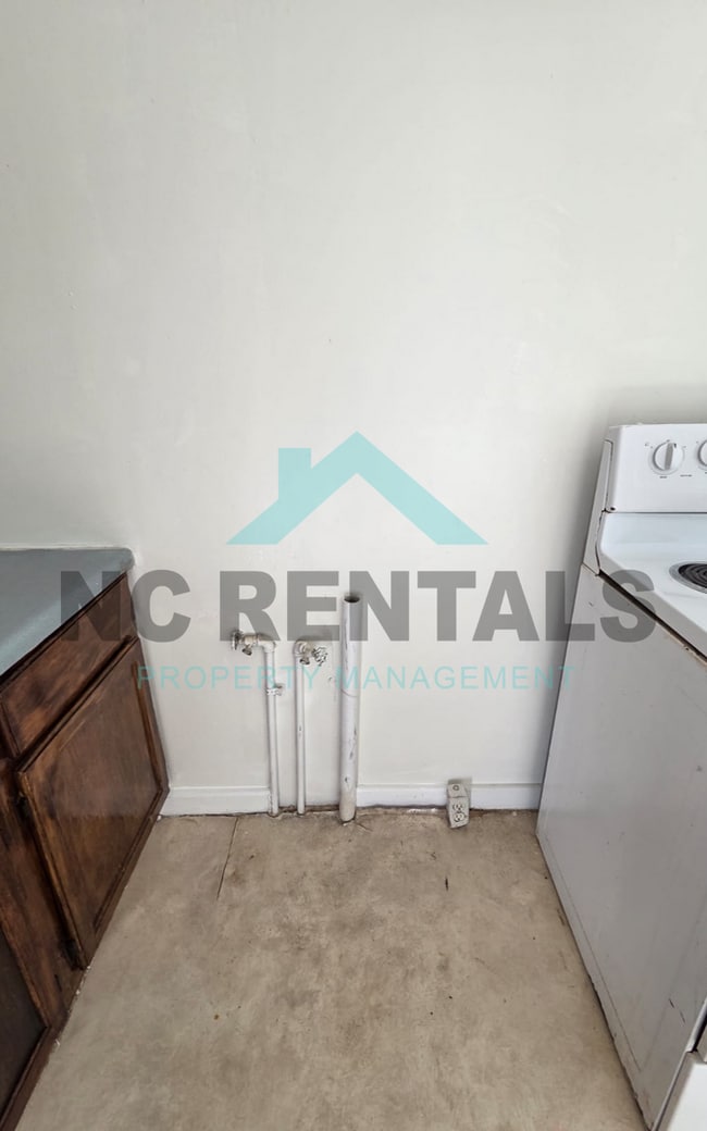 Building Photo - 1012 Nancy Ln SE