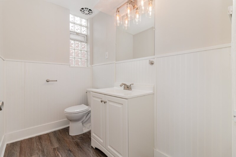 Building Photo - 1607 Asmann Ave