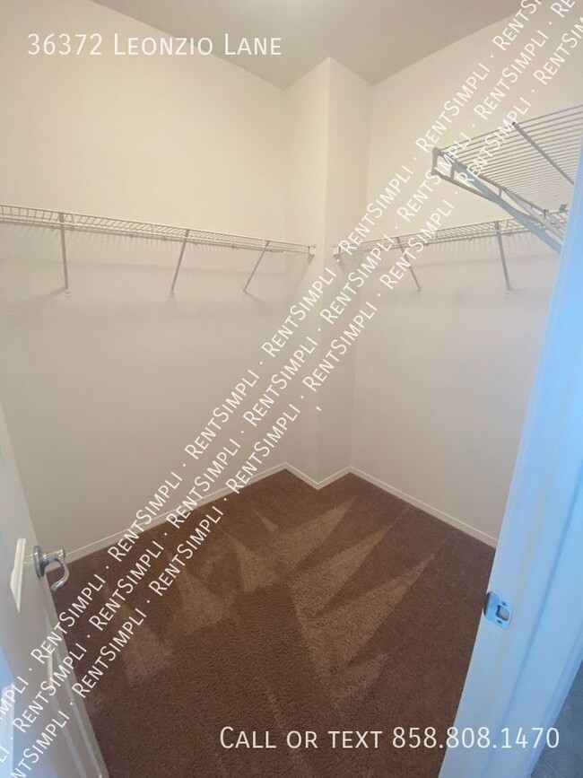 Building Photo - 36372 Leonzio Ln