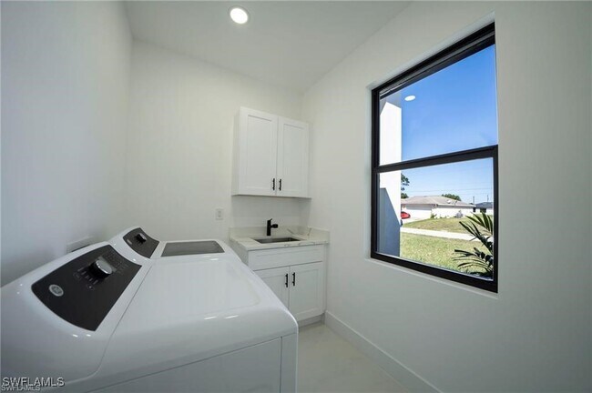 Building Photo - 3003 52nd St W