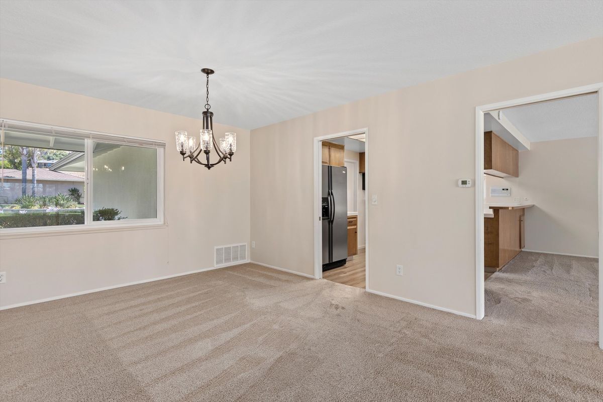 Building Photo - 1304 San Julian Dr