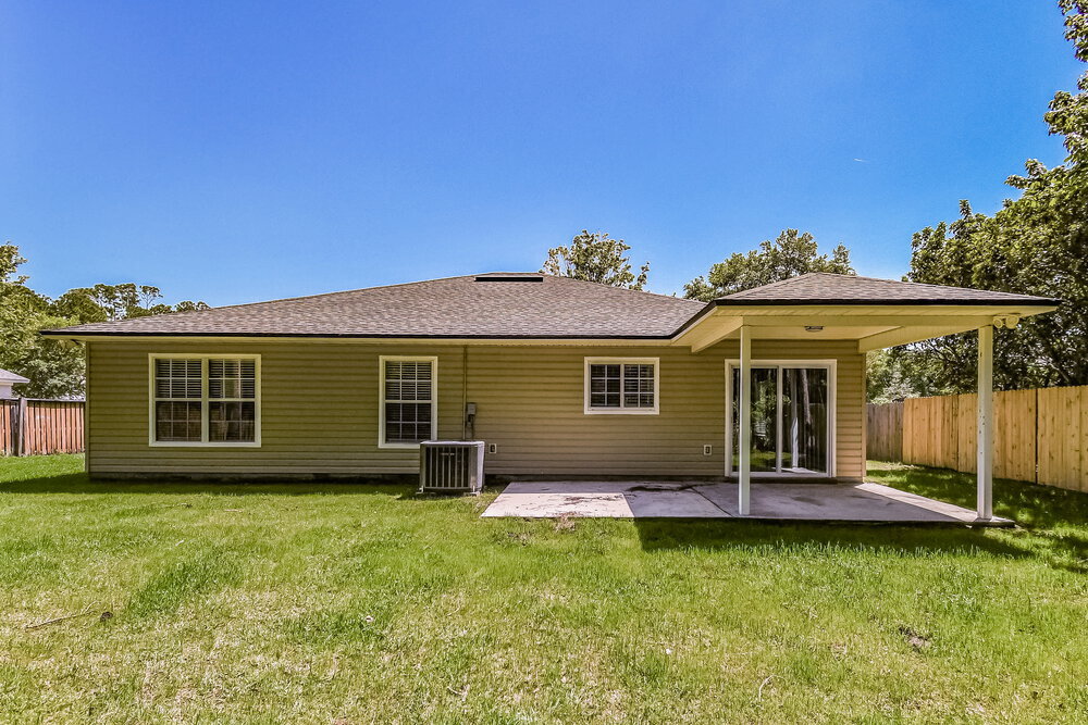 Building Photo - 7068 Beekman Lake Dr