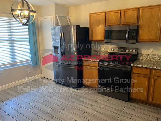 Building Photo - 11329 E Elena Ave