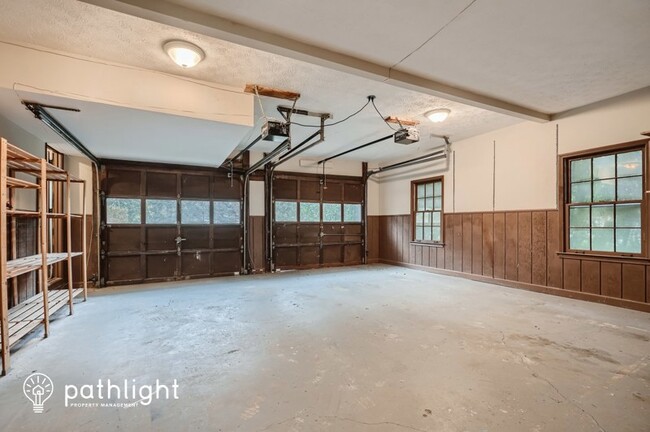 Building Photo - 5381 Willow Point Parkway