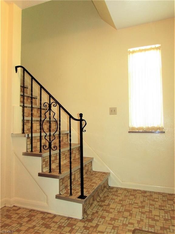 Building Photo - 11509 Lake Ave