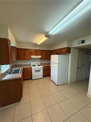 Building Photo - 3612 Laplace St