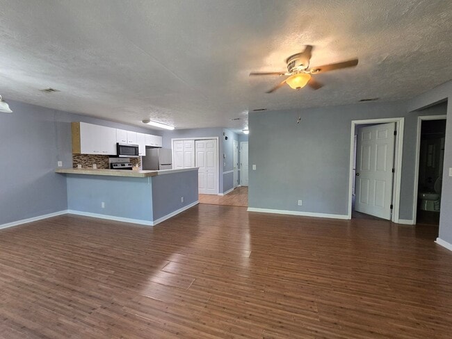 Building Photo - 6752 Willowbrook Dr