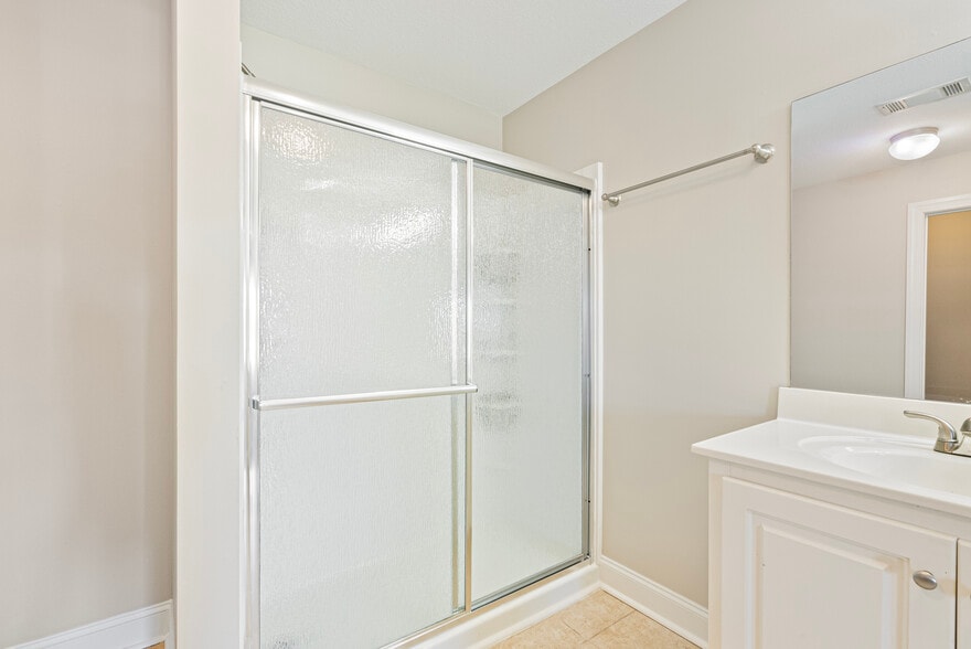 Building Photo - 728 Southpointe Commons Loop