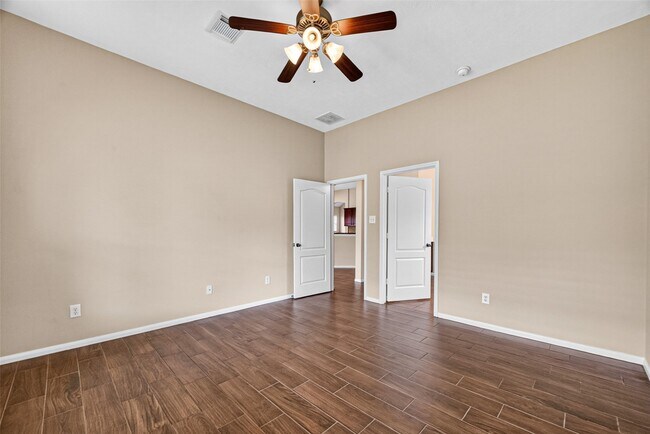 Building Photo - 16007 Hidden Manor Dr