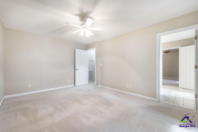 Building Photo - 127 Hudson Way