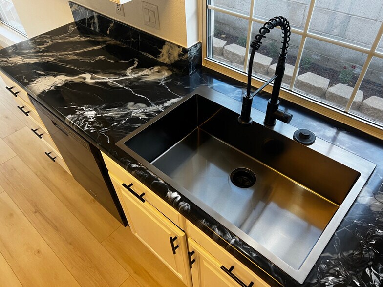 Building Photo - 4704 Sam Bratton Ave NW