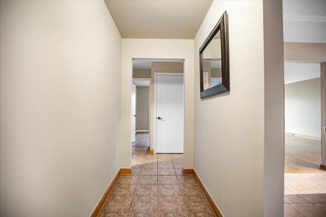 Building Photo - 5200 Carriage Way Dr