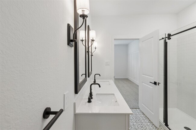Building Photo - 4727 Bay Vista Dr