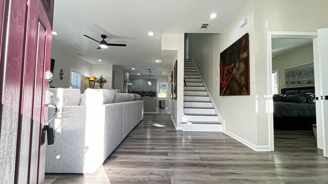 Building Photo - 2813 Mead Rd