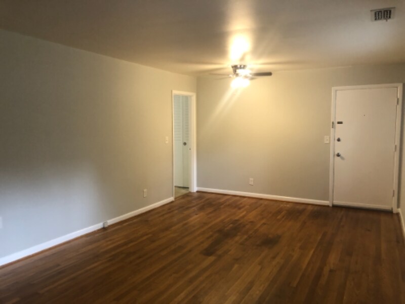 Building Photo - 465 Medlock Rd