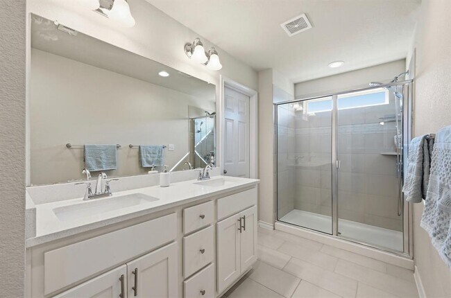 Building Photo - 294 Thornless Cir