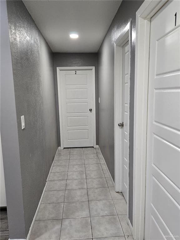 Building Photo - 800 E Tulipan Ave