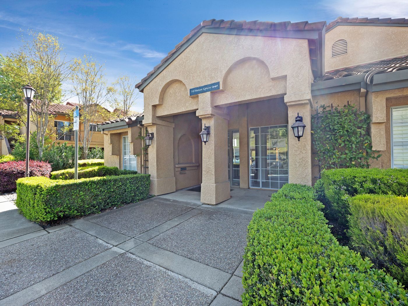 Building Photo - 805 Watson Canyon Ct