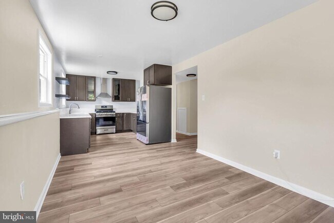 Building Photo - 7536 Abbington Dr