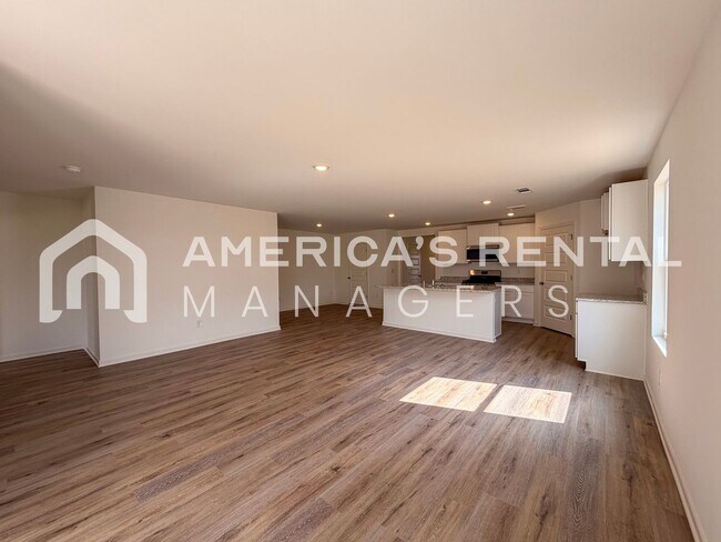 Building Photo - Available NOW! Spacious 5-Bedroom Single Level Home!