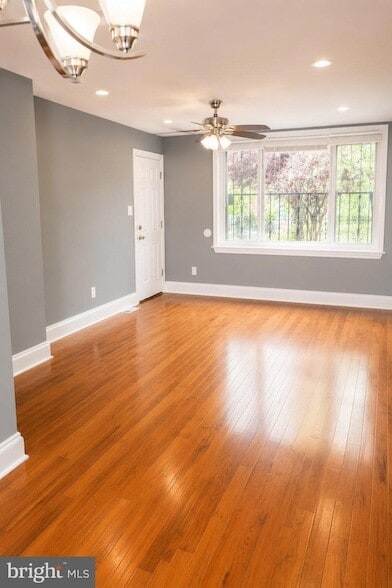 Building Photo - 59 Galveston Pl SW