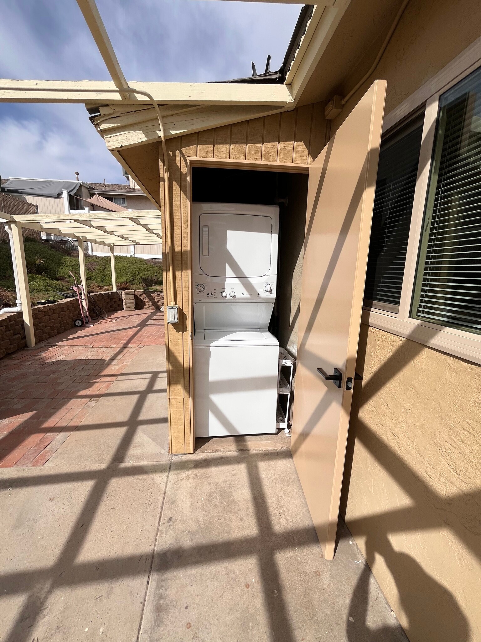 Washer/Dryer - 1106 N 1st St