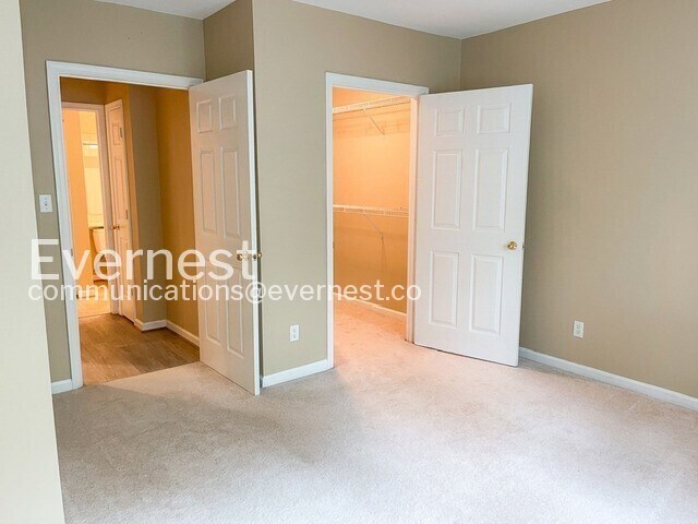 Building Photo - 20283 Beechwood Terrace