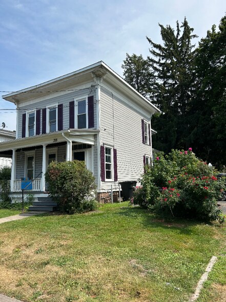 Primary Photo - 315 W Broadway