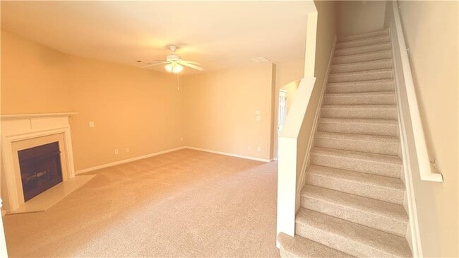 Building Photo - 1902 Dilcrest Dr