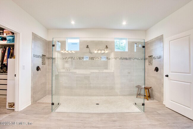 Building Photo - 94242 Goodwood Dr