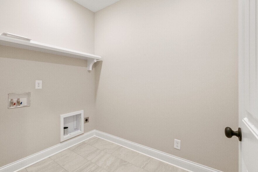 Building Photo - 1111 Joe Martin Ln