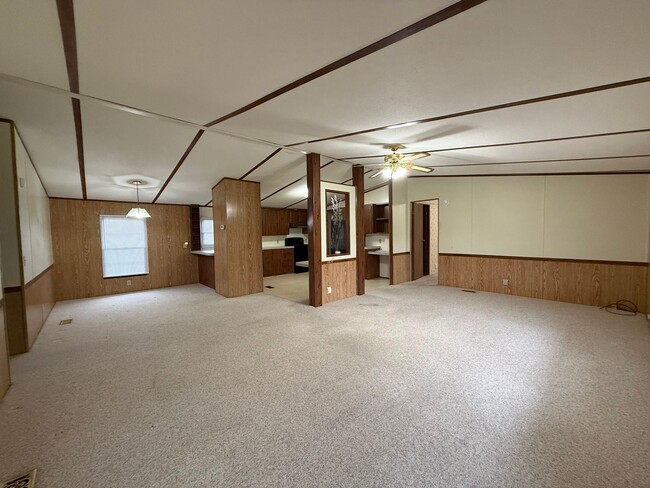 Building Photo - 3 Bedroom 2 Bathroom Home in Greene County, TN