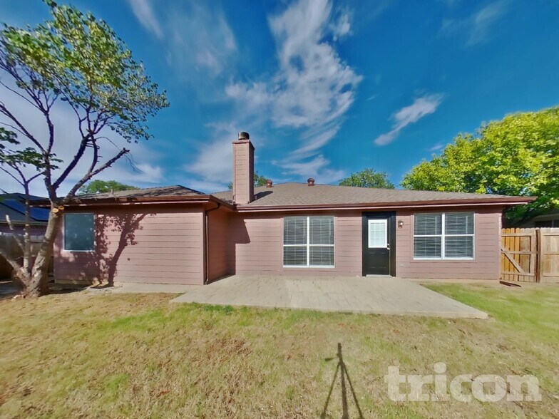 Building Photo - 309 Pecos Dr