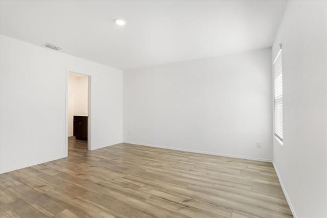 Building Photo - 405 Laurenbrooke Dr