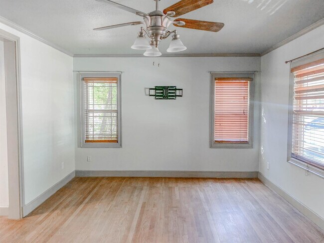Building Photo - 2511 23rd St