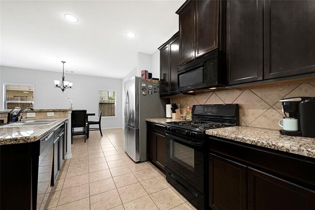 Building Photo - 13202 Chanel Dr