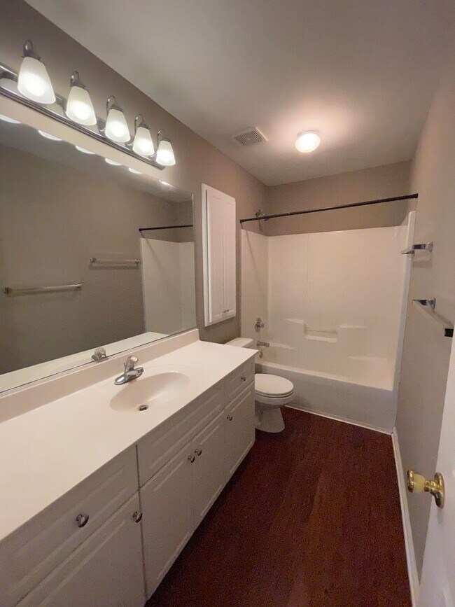 Building Photo - 311 Beech Ln