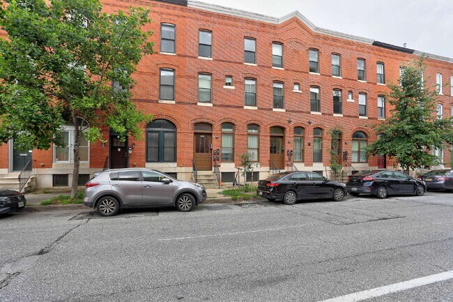 Building Photo - 2020 N Calvert St