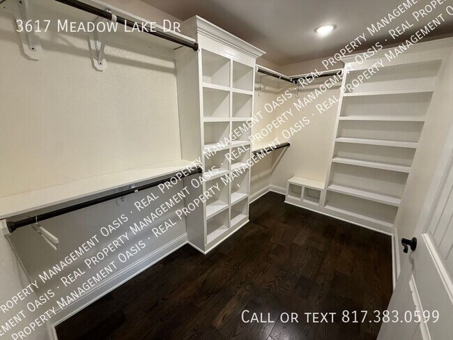 Building Photo - 3617 Meadow Lake Dr