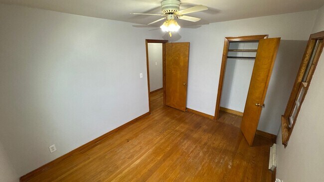 Building Photo - 5908 Ashby Ln