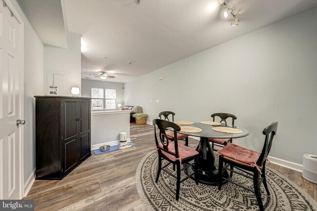 Building Photo - 42461 Rockrose Square