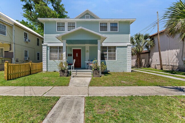 Building Photo - 6 Rohde Ave