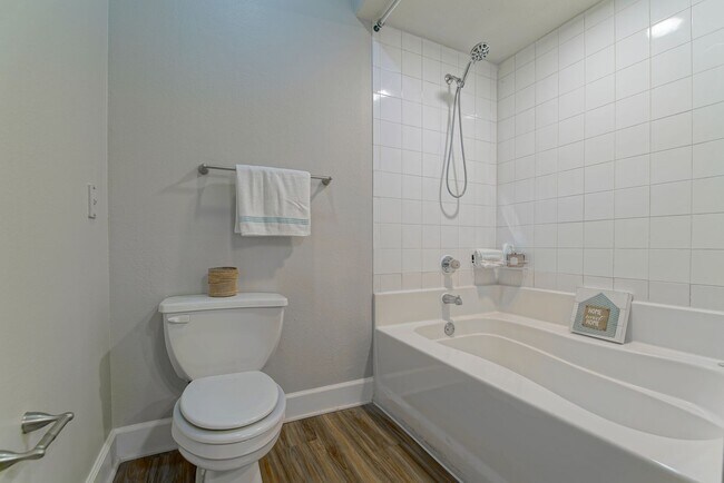Building Photo - Brookhaven/Buckhead 2BR