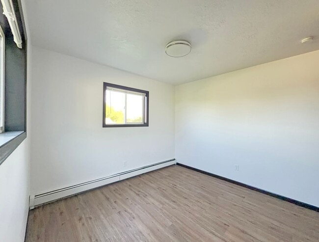 Building Photo - 601 6th Ave SW