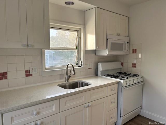 Building Photo - 306 5th St